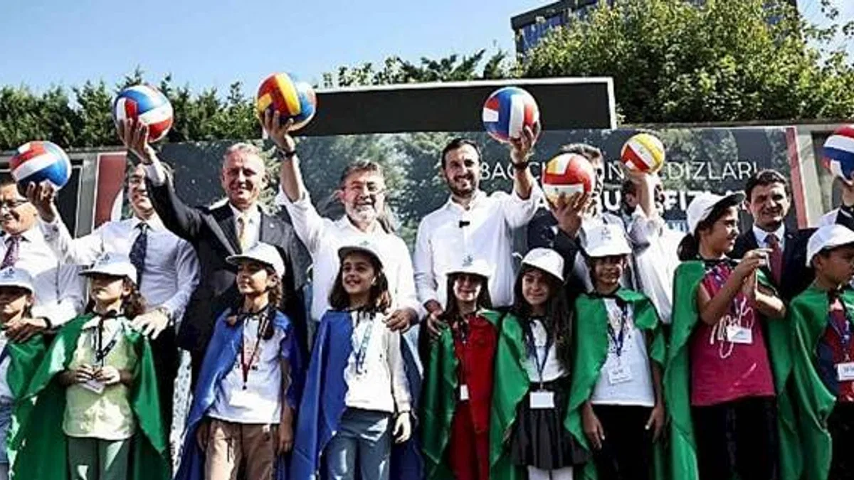 Bakan Yumaklı, Sokak Muhafızları'nı ödüllendirdi