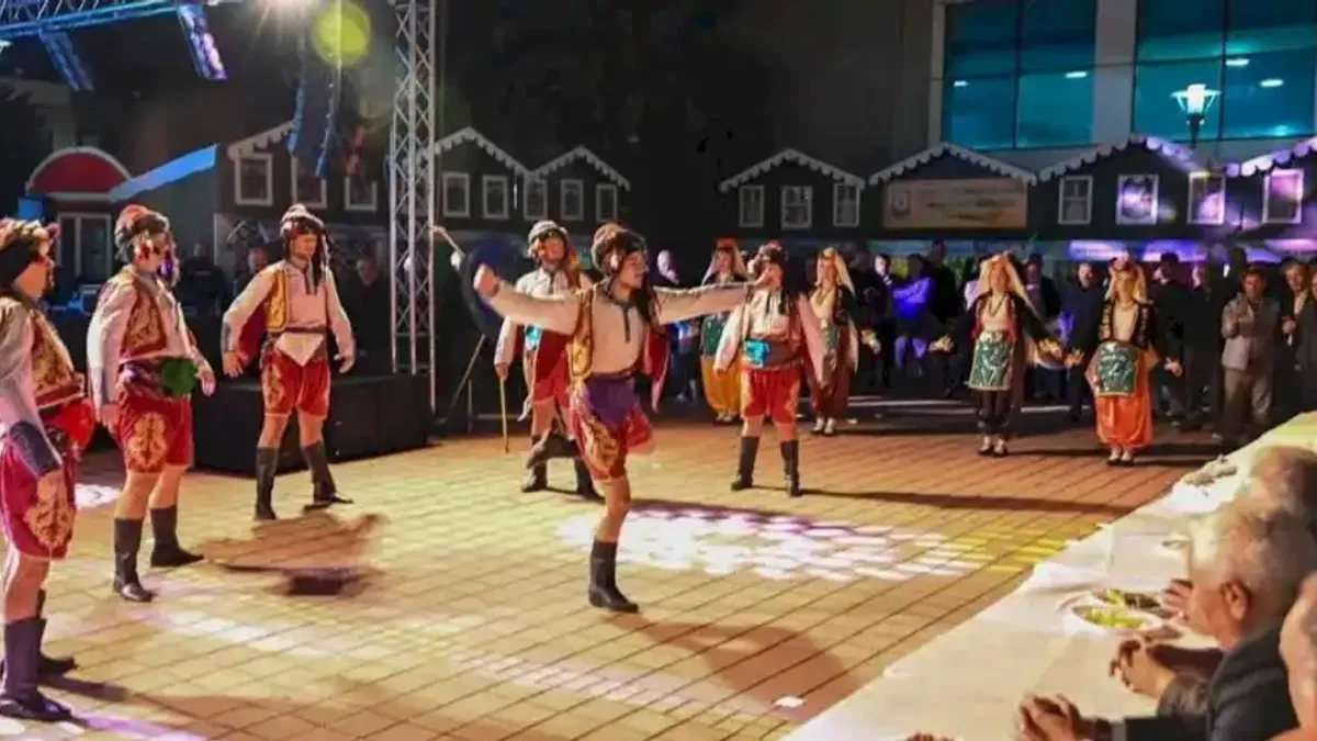 10.⁠ ⁠Gemlik Hemşehri Dernekleri Festivali coşkuyla başladı