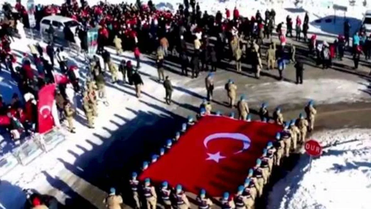 Türkiye Sarıkamış şehitlerine yürüdü