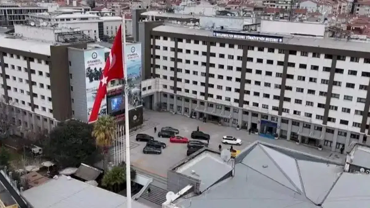 İstanbul’da 11 lüks araç ele geçirildi
