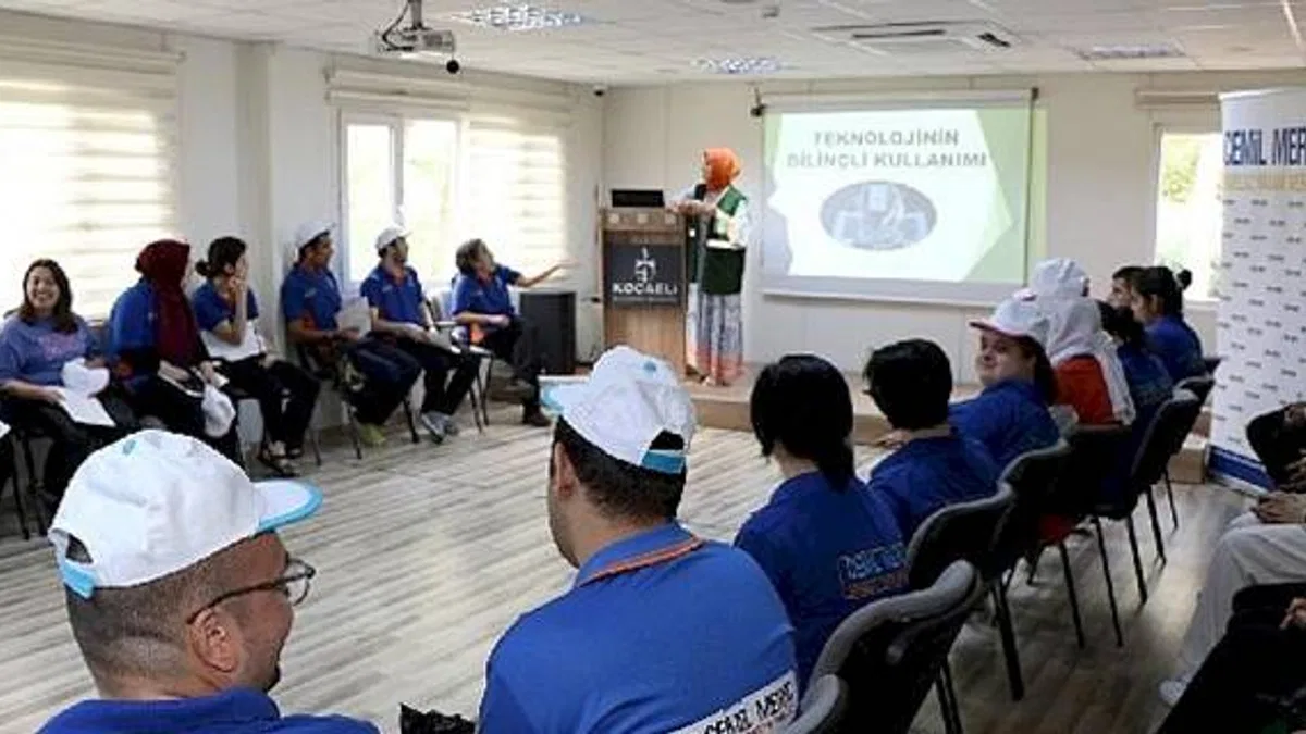 Özel öğrencilere teknolojinin zararları konulu eğitim