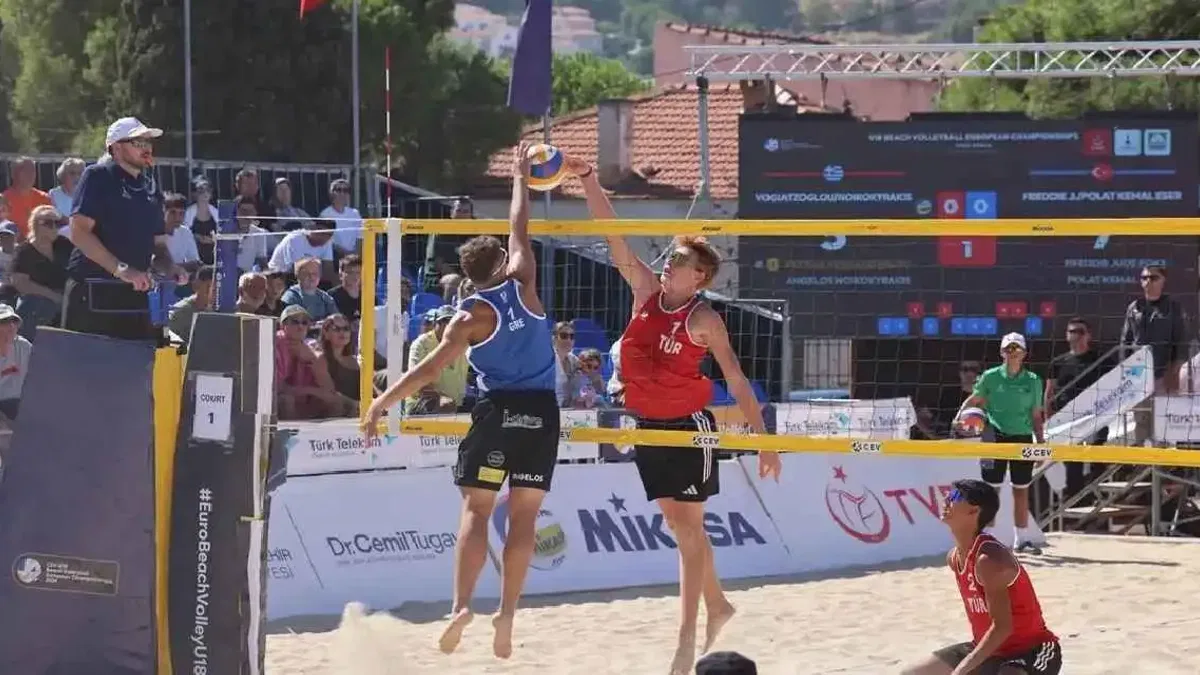 İzmir Foça'da yarı finalistler belli oldu