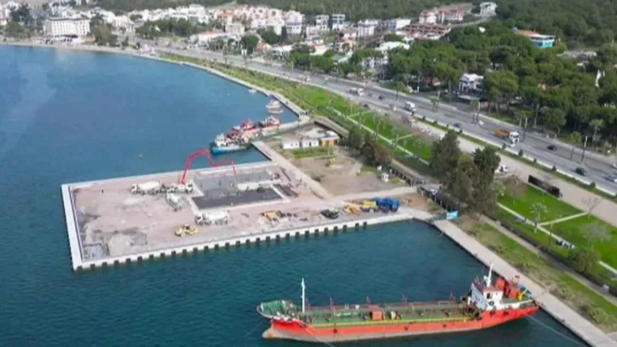 İzmir Aliağa Yolcu İskelesi’nde sona doğru
