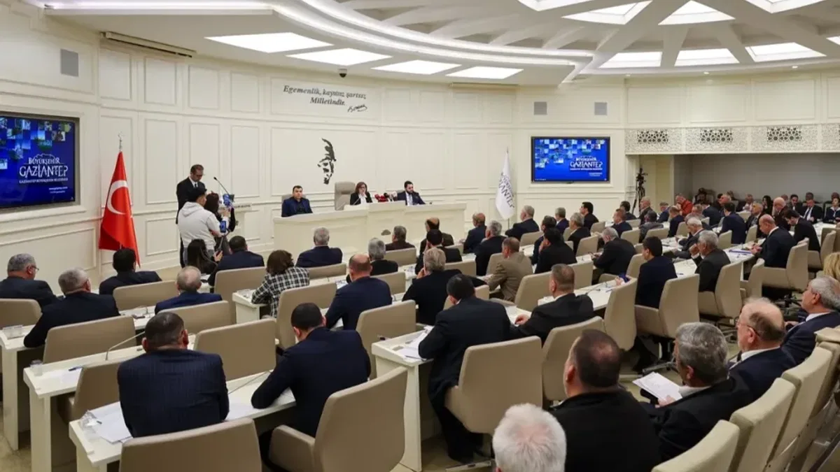 Gaziantep’ten Bakan Tekin’e 'fahri hemşehrilik' kararı
