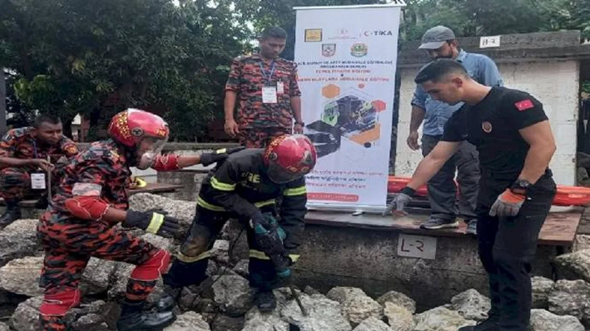 Konyalı itfaiyeciler Bangladeş'i eğitti