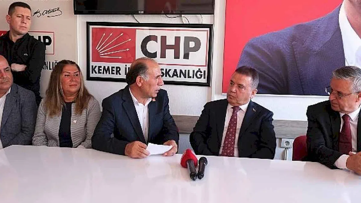 Antalya Büyükşehir Belediye Başkanı Muhittin Böcek Kemer'de