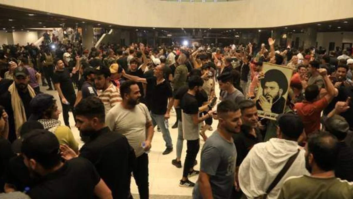 Irak'ta Sadr ile Maliki arkasındaki anlaşmazlık Şiiler arası iç çatışma riski taşıyor