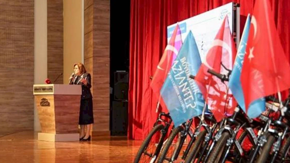 Gaziantep'ten 2 bin din görevlisine bisiklet