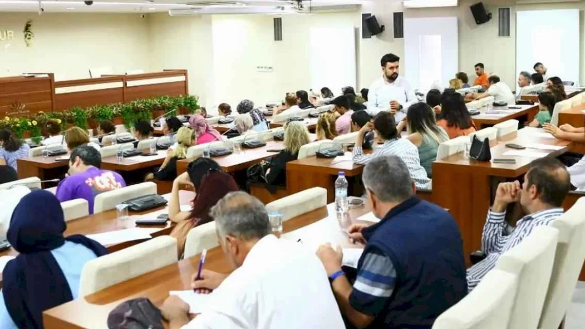 İzmir Karabağlar'da BİO 15 ayda bin 418 kişiye iş sağladı