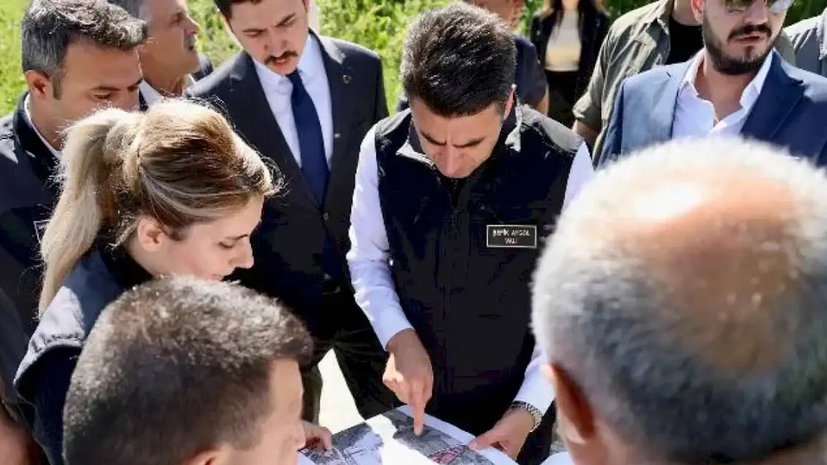 Bilecik'te 25 yıllık köy yoluna Vali Aygöl el attı