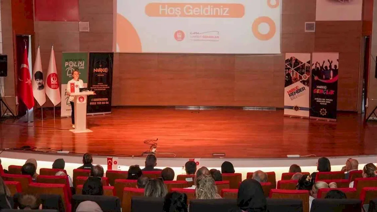 Ankara Keçiören’de 'En İyi Narkotik Polisi Anne' buluşması