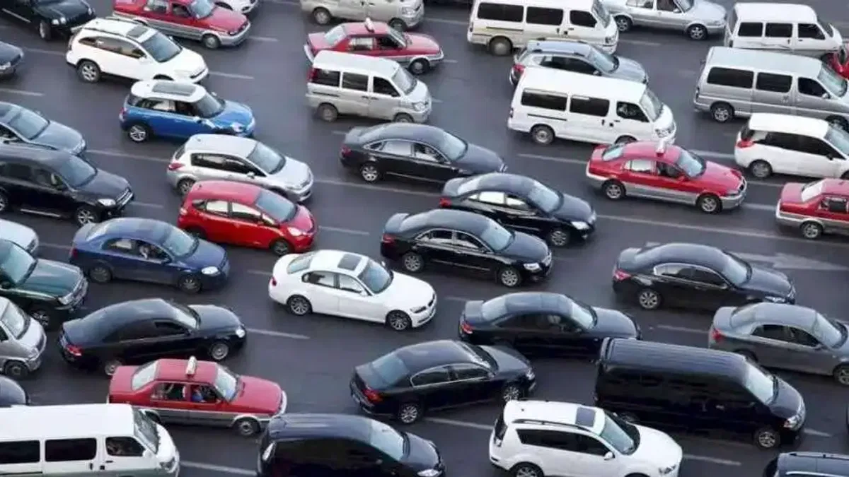 Afetlerde araç güvenliği için hayat kurtaran tavsiyeler