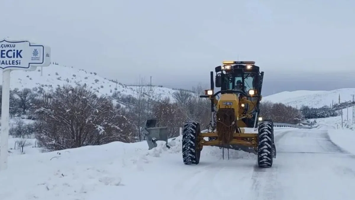 Konya Büyükşehir AKOM koordinesinde kar mesaisinde
