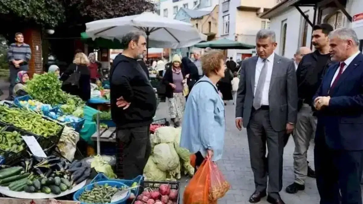Artvin Valisi Ergün'den halk pazarına ziyaret