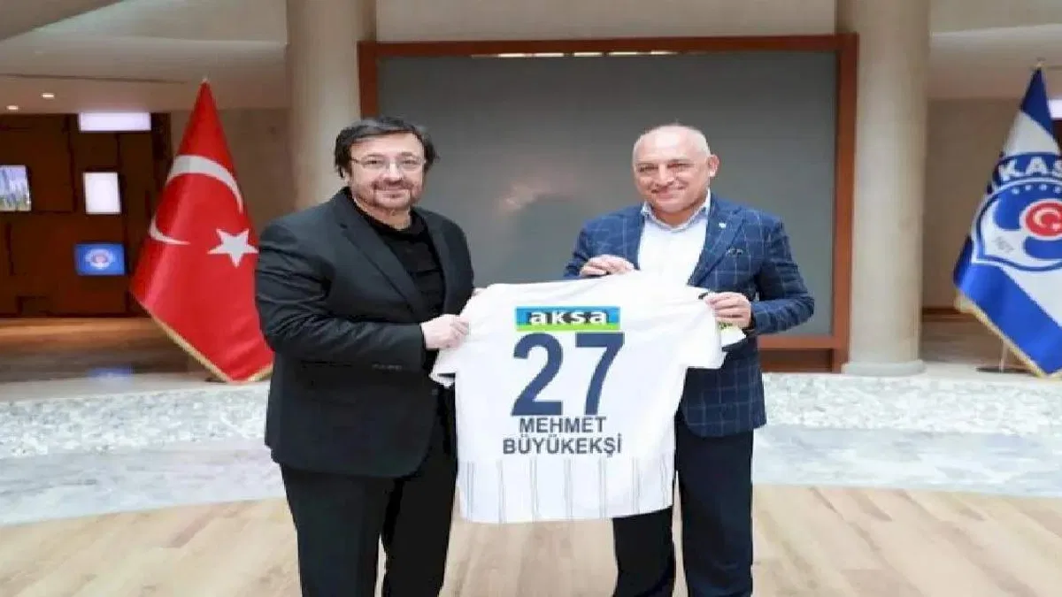 Mehmet Büyükekşi'den Kasımpaşa'ya ziyaret