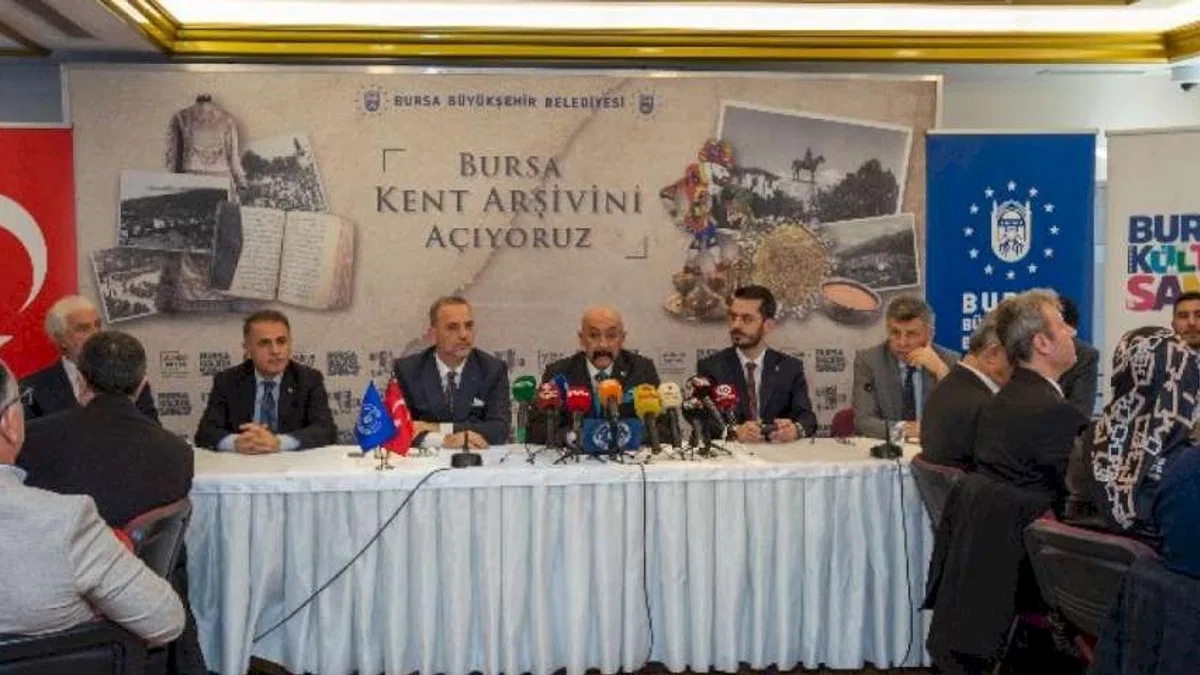 Bursa Dijital Kent Arşivi halka açıldı