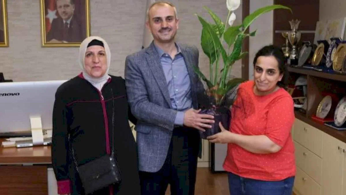 Çayırovalılardan Başkan Çiftçi’ye hayırlı olsun ziyareti