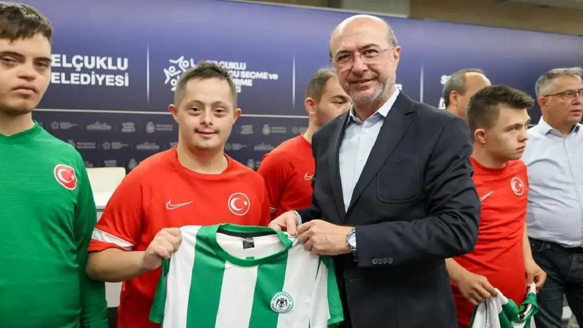 Konya'da Başkan Pekyatırmacı Down Sendromlu Milli Takımla buluştu
