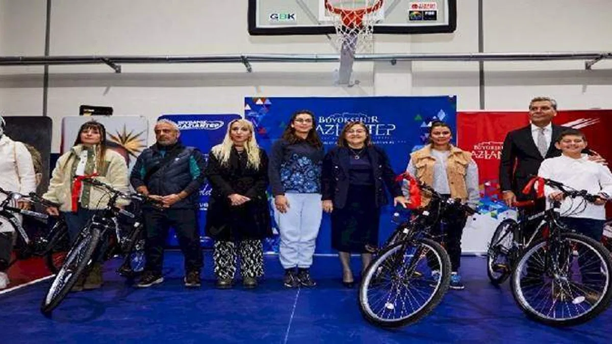 Gaziantep'te öğretmenler bisikletlendi