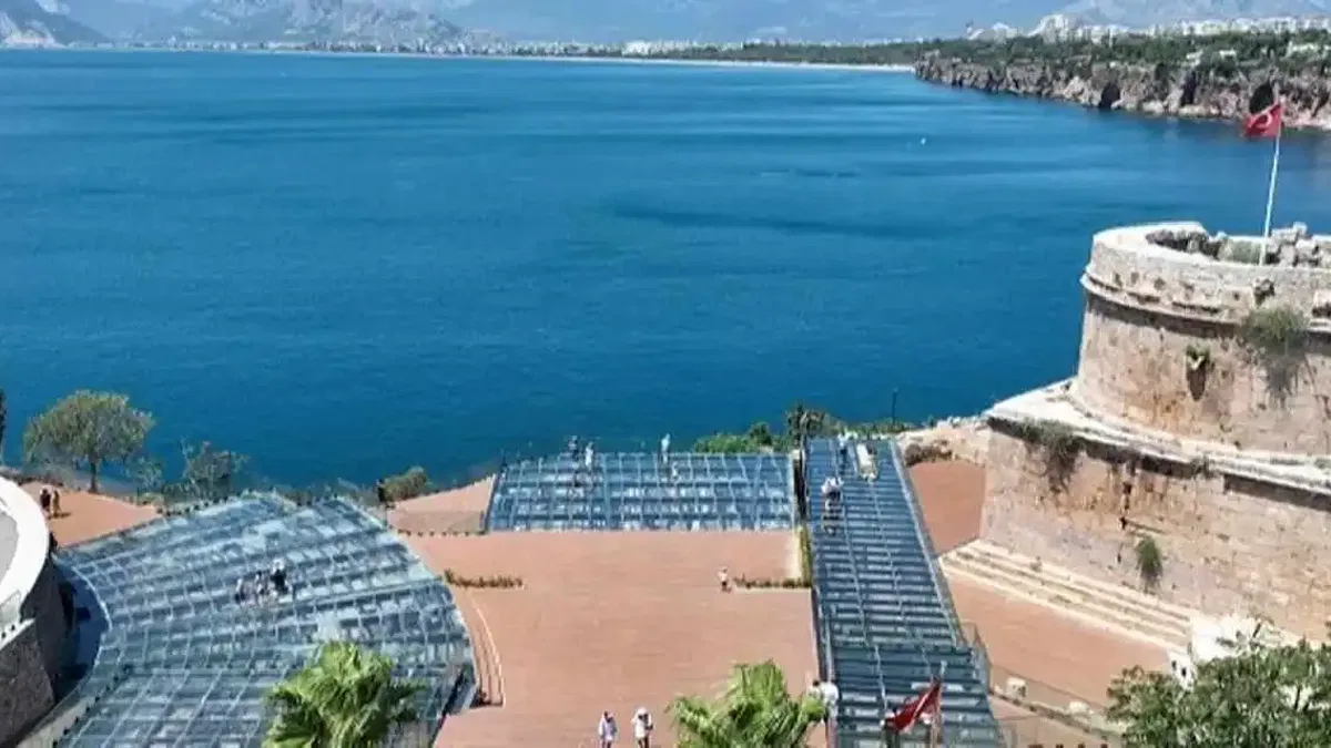 Hıdırlık Kulesi yeniden Antalyalılarla buluştu