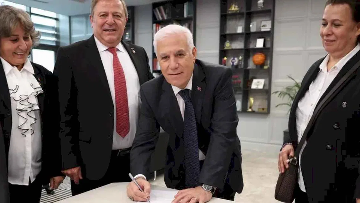 Bursa'da Başkan Bozbey'de TÜED üyesi oldu