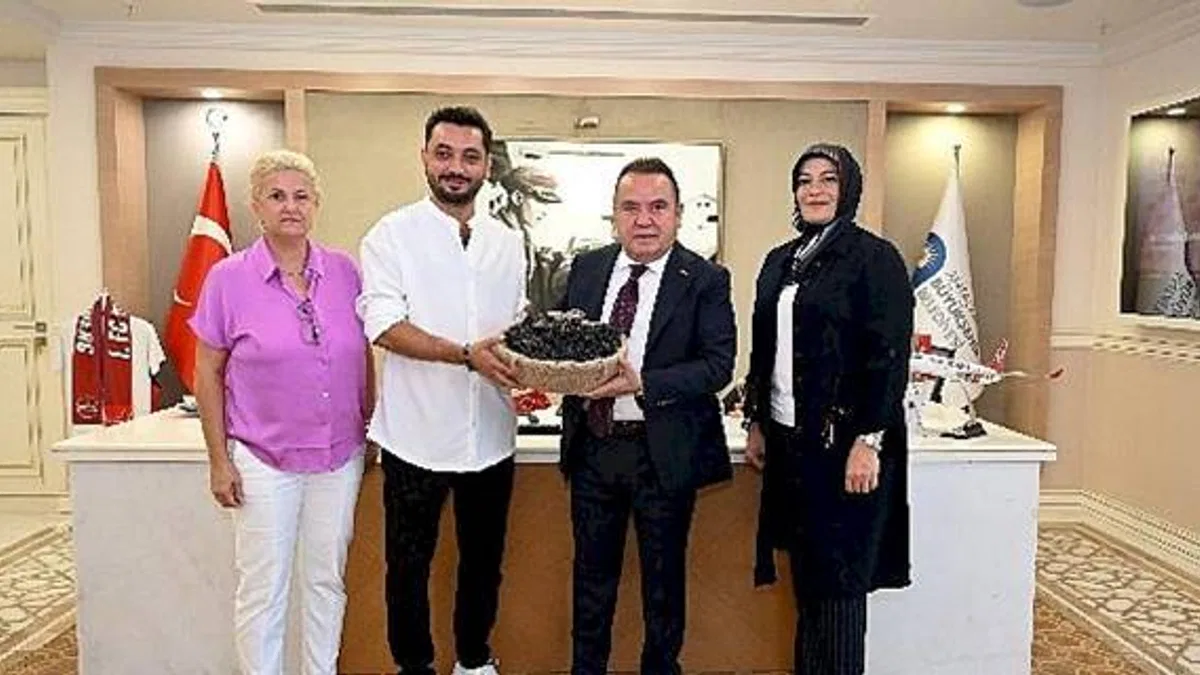Antalya Büyükşehir Destekledi Genç Çiftçiler Üretti