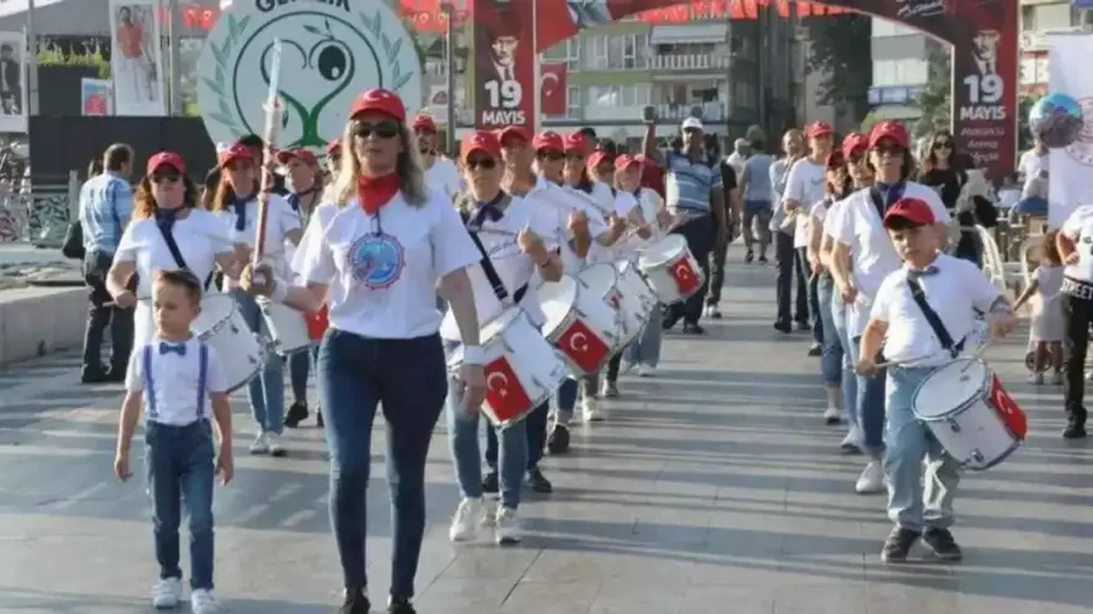 Gemlik Körfez Halk Bandosu 5 yaşında