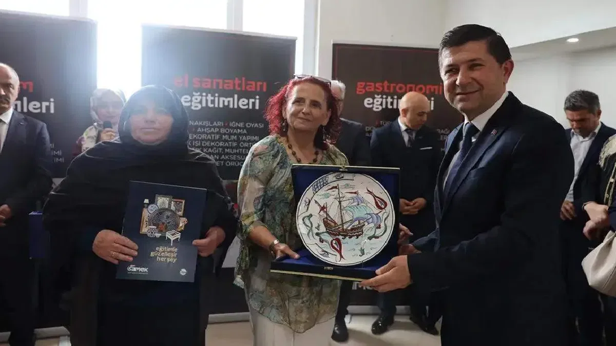 SAMEK yıl sonu sergileri Kocaali’de sürüyor