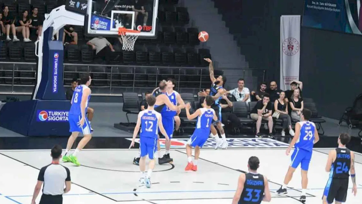 Çayırova potada lige galibiyetle başladı