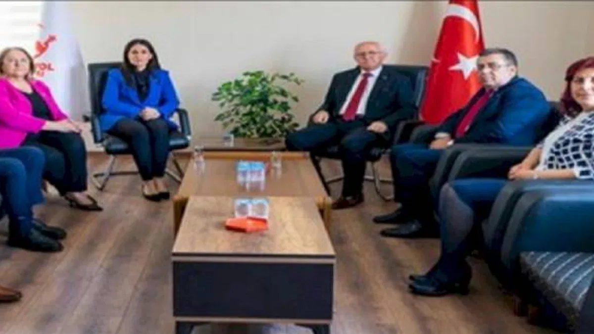 CHP'den 8 partiye bayram ziyareti