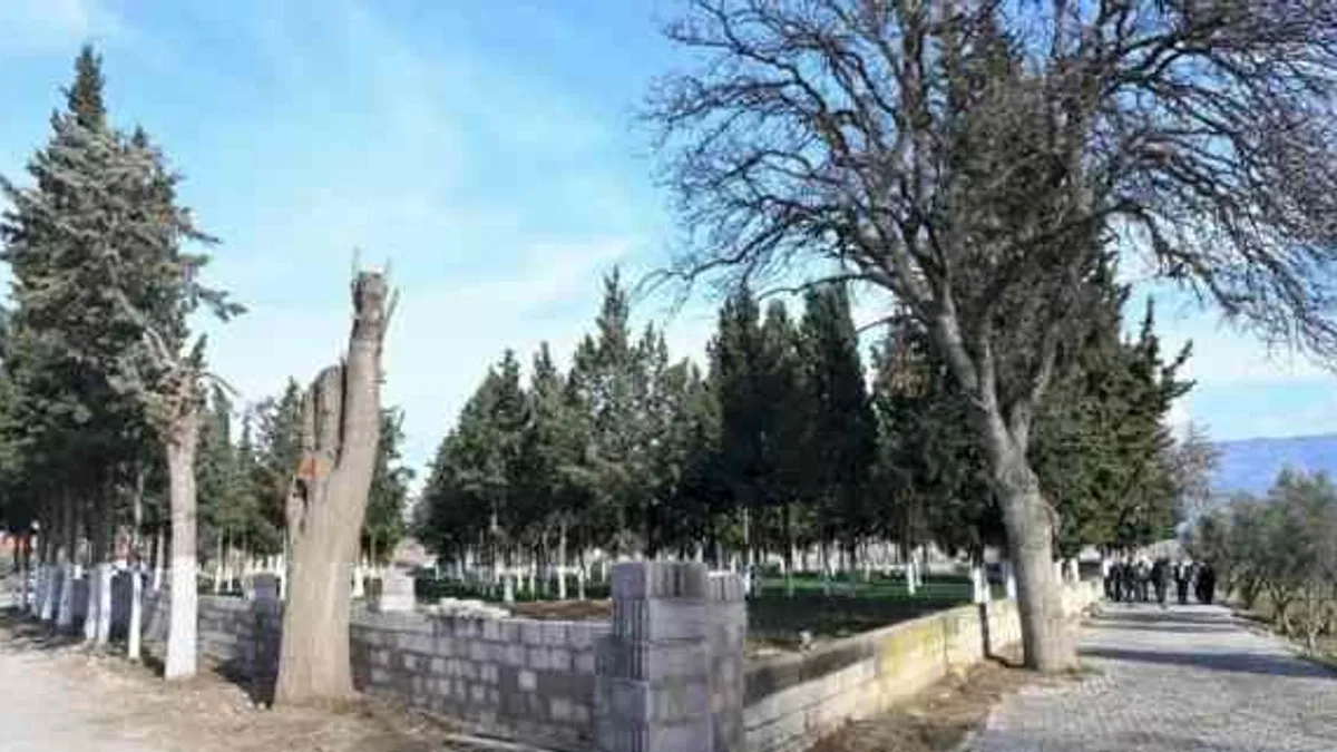 Manisa'da Aşağı Koçaklar Mezarlığı güvenli hale getirildi
