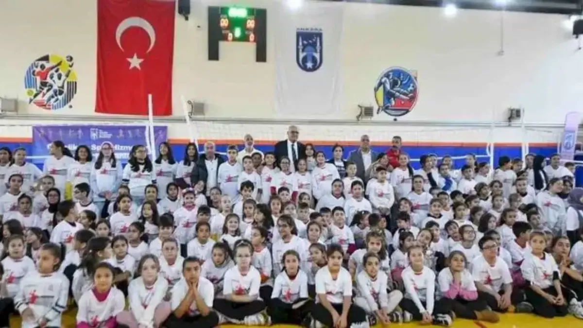 Ankara Büyükşehir'den 'Voleybolcu Fabrikası'na destek