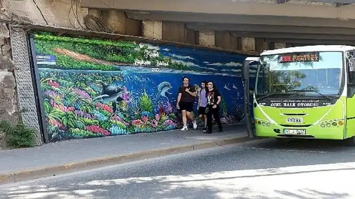 "Kocaeli Güzelleşiyor" İzmit'e görsel zenginlik kattı