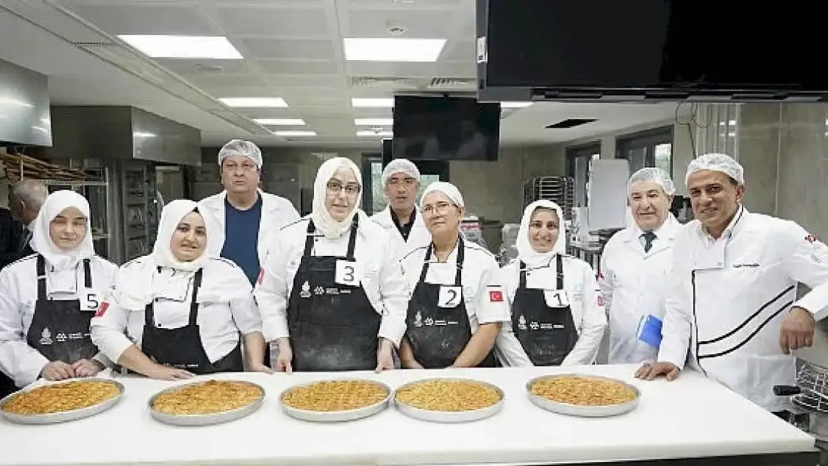 Enstitü İstanbul İsmek Kadınları En İyi Baklavayı Yapmak İçin Yarıştı