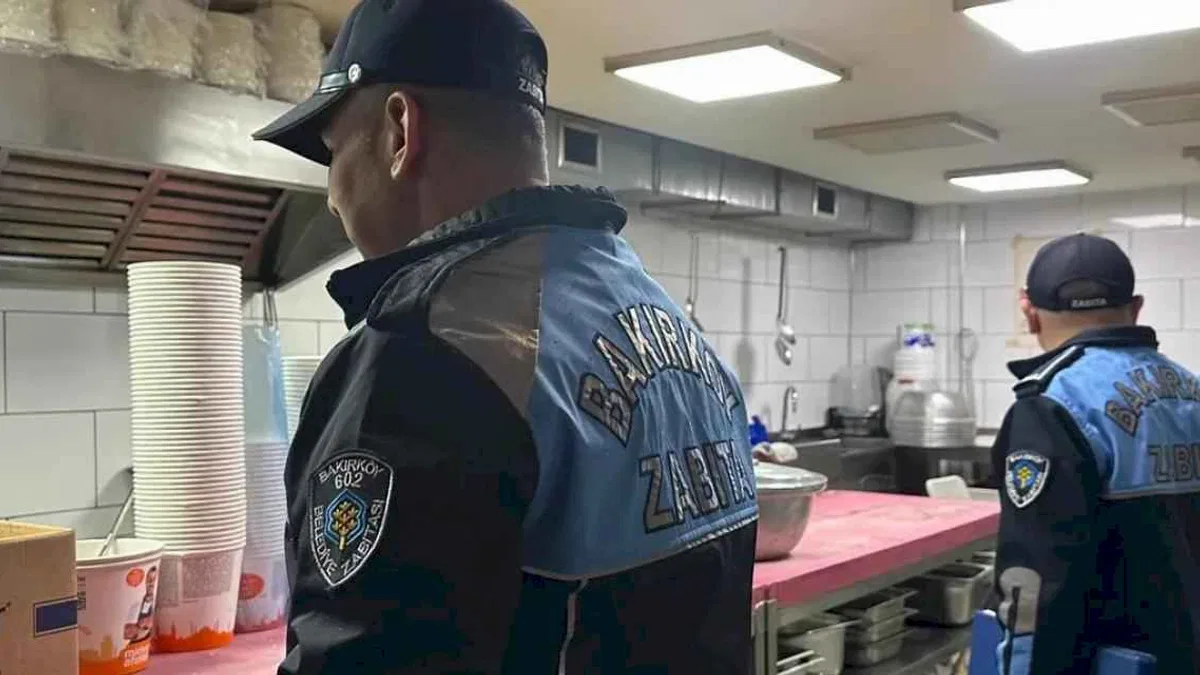 İstanbul Bakırköy’de yiyecek içecek işletmelerine zabıta denetimi