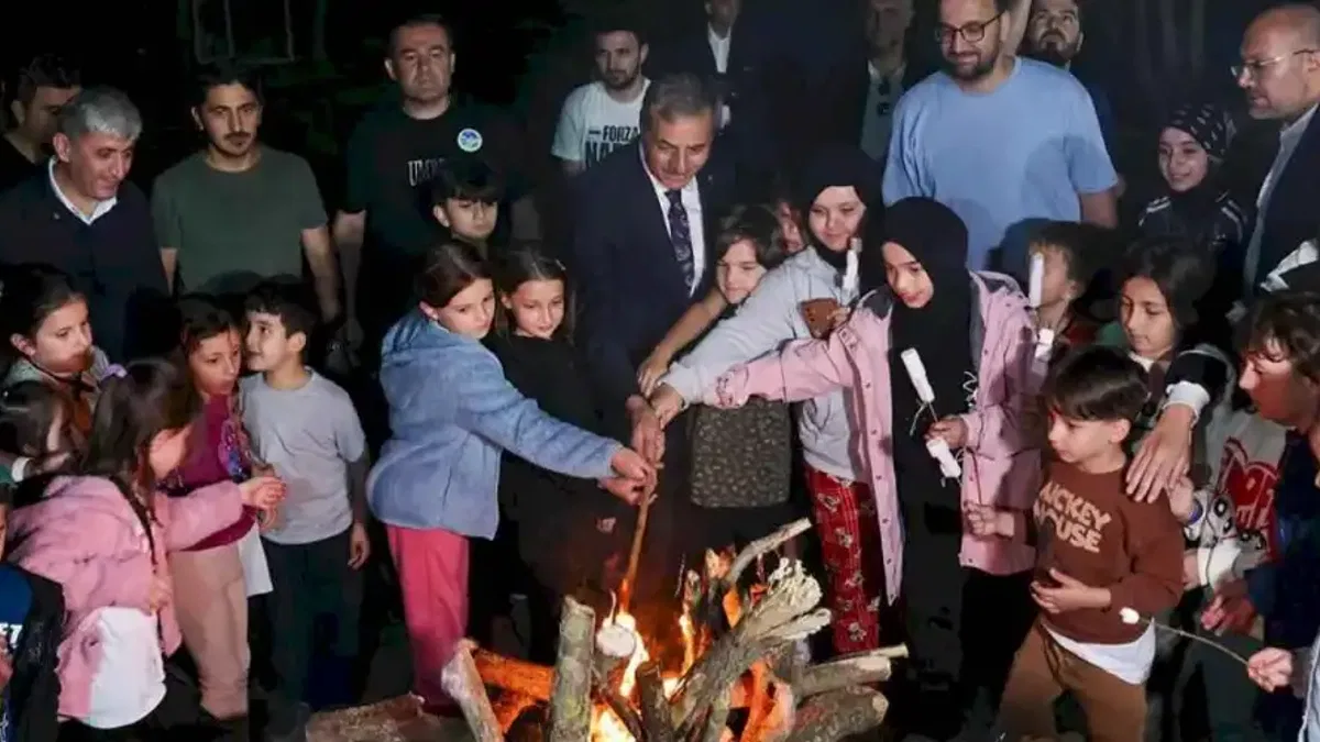 Kamp ateşini Başkan Yusuf Alemdar yaktı