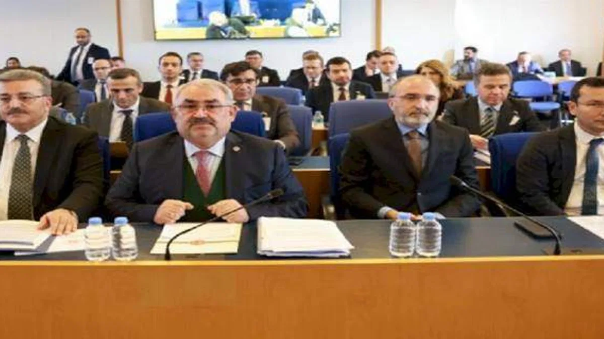 Sözleşmeli personele 'kadro' komisyonda görüşülüyor