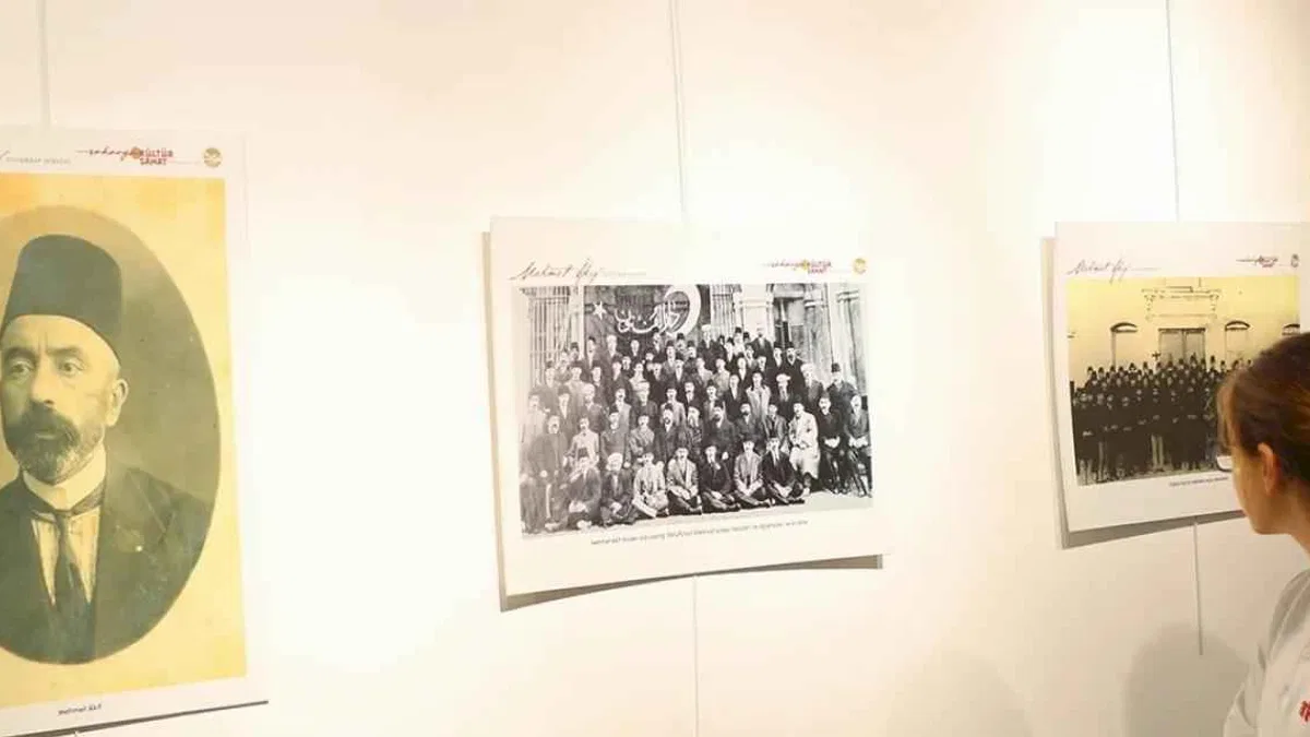 Sakarya'da Mehmet Akif Ersoy sergisi açıldı