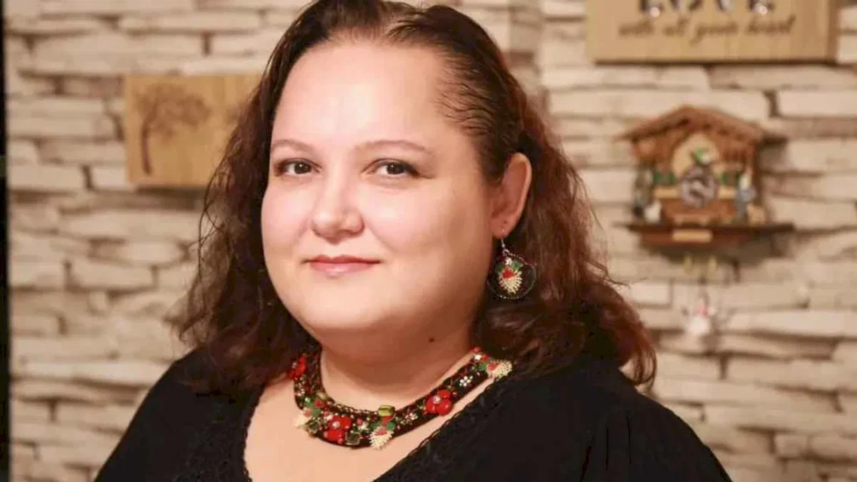 Önce Aile Derneği'nden “Yılın Rol Modeli Ödülü” sanatçı Eylem Erdem Uğurlu’ya