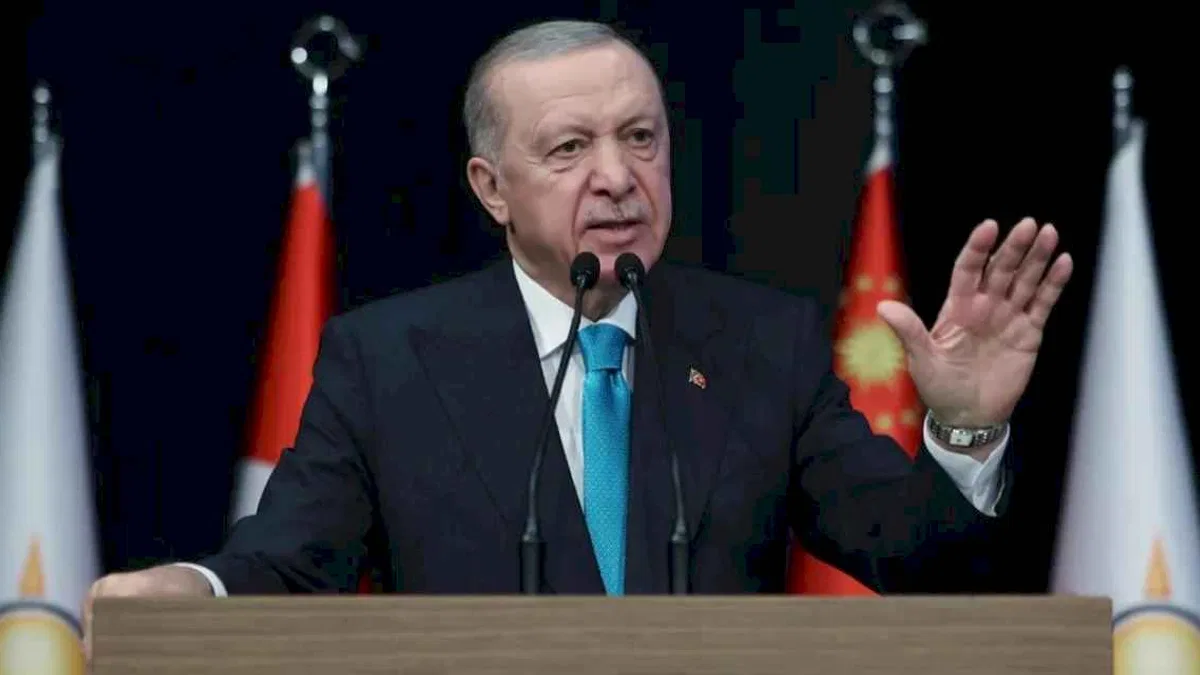 Erdoğan: CHP'den kaçış, yolsuzluk ve rüşvetten... AK Parti'ye katılımlar sürecek