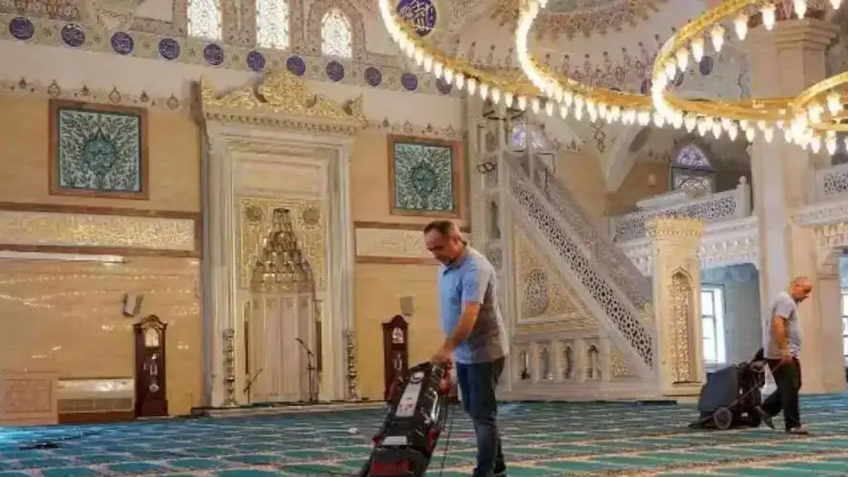 Geleceğe umut olmaya devam ediyoruz