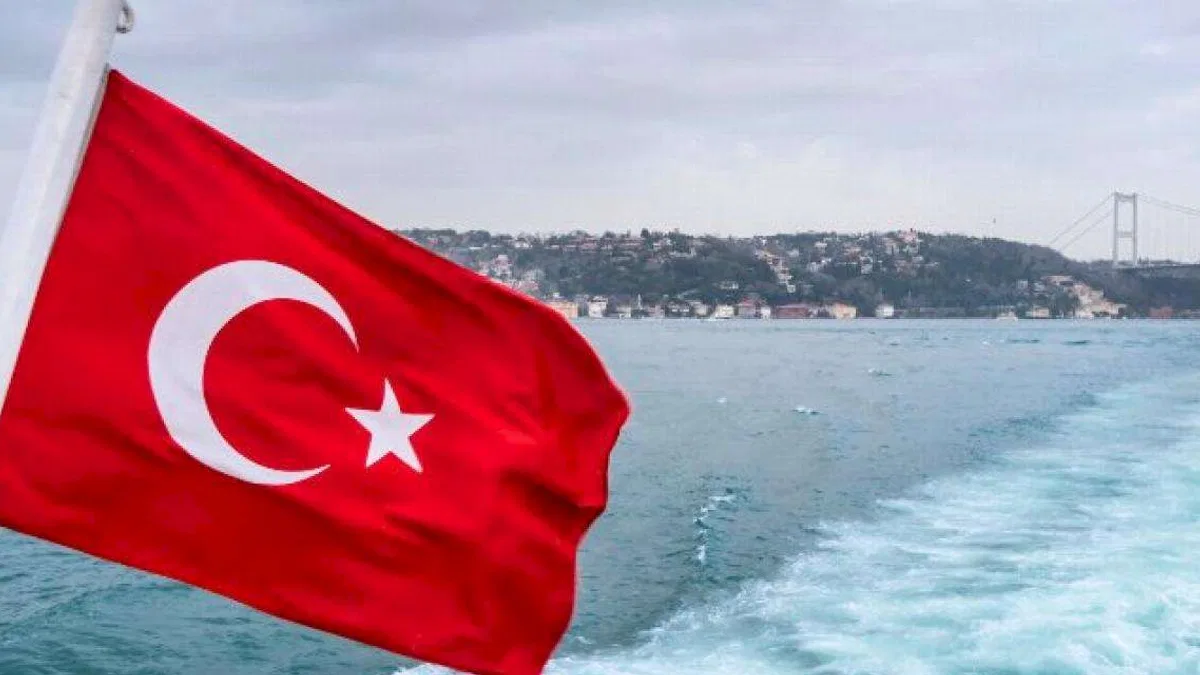Teknelerdeki Türk Bayrağı'na ilişkin karar