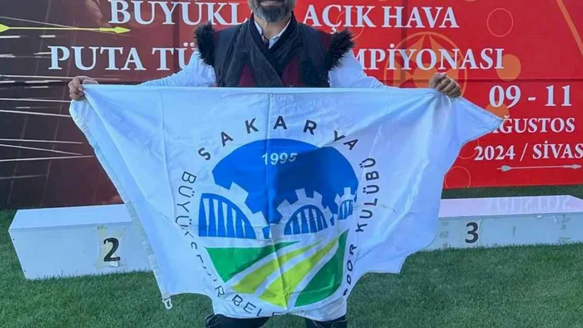 Sakaryalı sporcu okçulukta Türkiye üçüncüsü oldu