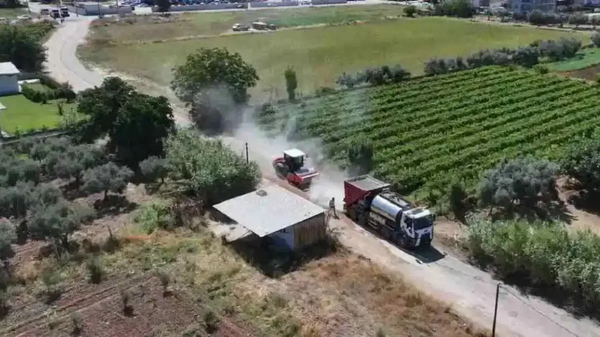 Manisa Ahmetli’ye 8 kilometrelik asfalt