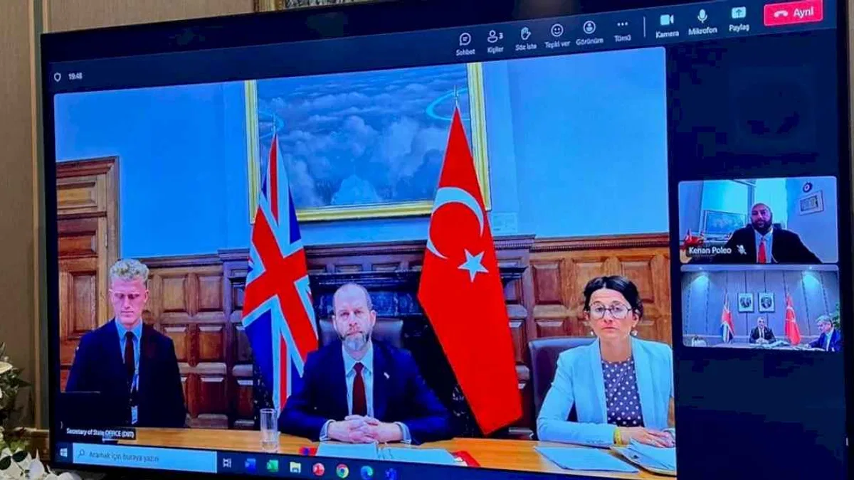 Bakanı Bolat, İngiliz mevkidaşı ile video konferansla görüştü