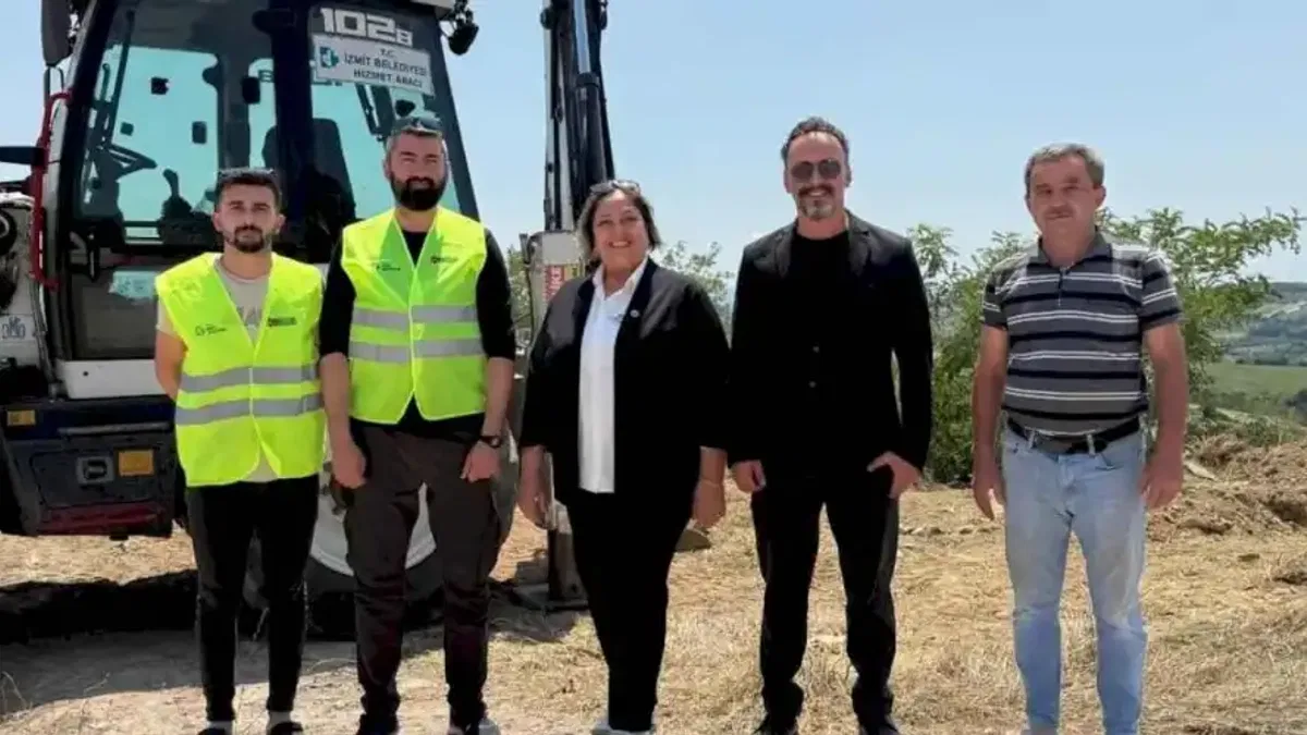 Kocaeli İzmit'te kurban özel atık toplama alanları oluşturuyor