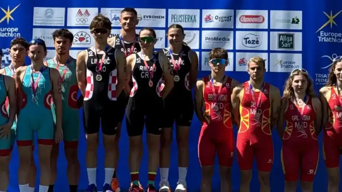 İzmirli sporcular gümüş madalya ile döndü
