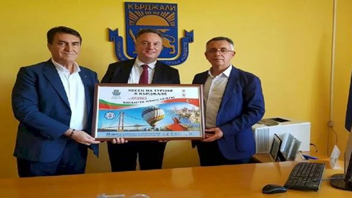 Bursa Osmangazi'den Kırcaali’de aşure buluşması