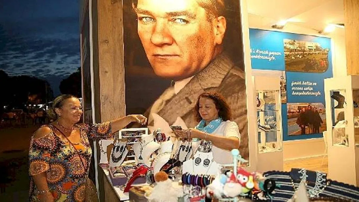 Konak Belediyesi'nin Fuar standı yoğun ilgi görüyor