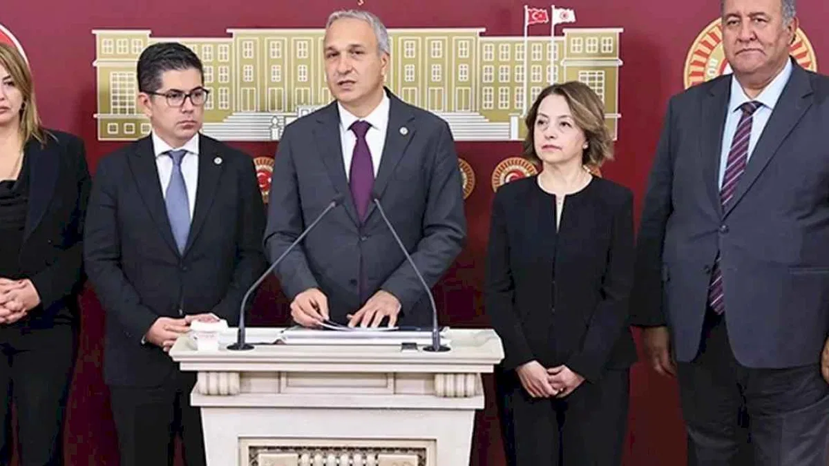 CHP'li vekillerden okullarda öğle yemeği teklifi TBMM'de